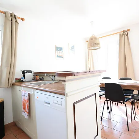 بيت للعطل Maison L'oree - A Velo - Piscines - Golf *